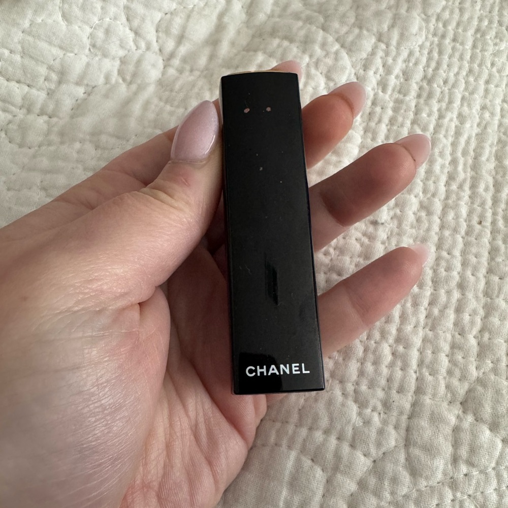 Chanel Black Lipstick - Shade La Sensuelle (40)